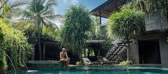 Mangroove Bay Boutique Hostel