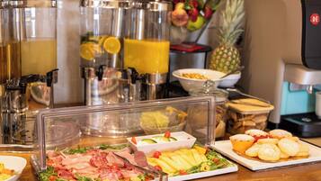 Dagelijks ontbijtbuffet (EUR 15 per persoon)