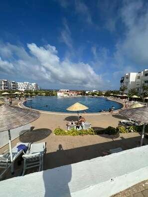 Indoor pool, outdoor pool