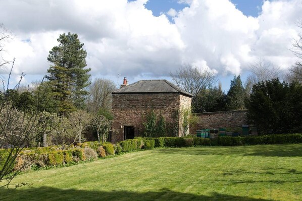 Cottage | Exterior