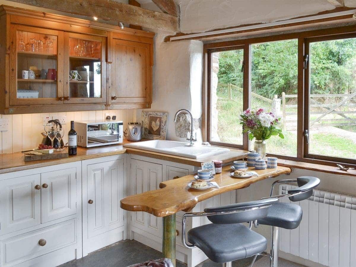 Nuthatch - Traditional Cornish Stone Cottage