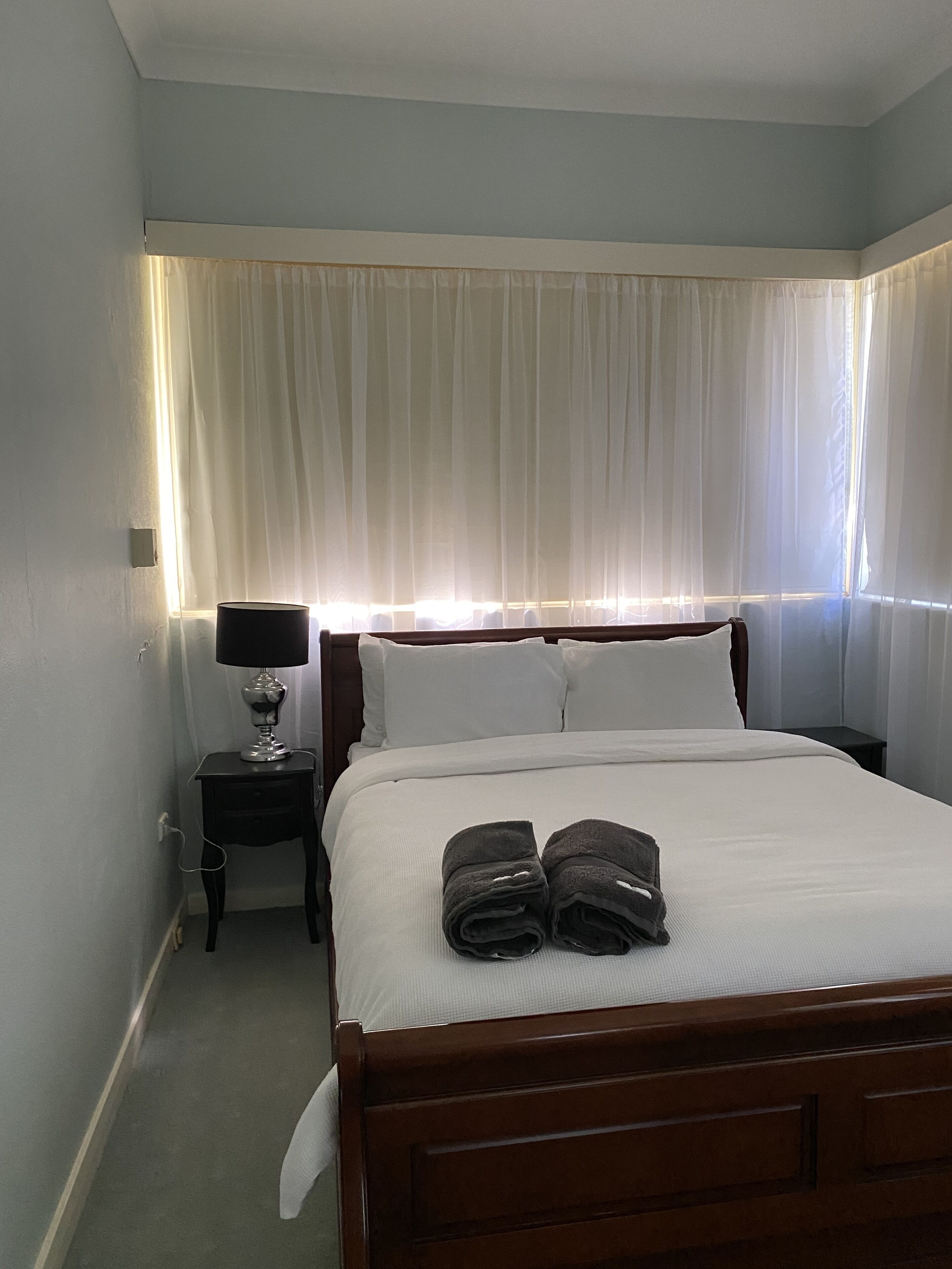 4 makuuhuonetta, vauvan matkasänky, Wi-Fi, vuodevaatteet