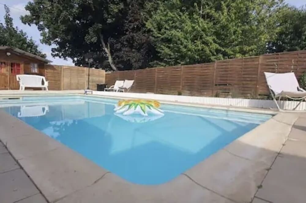 Appartement F3 Avec Piscine Partage, Plage et Horraire a la Limite