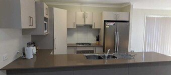 Gladstone Super Home Fully Fenced With Central Aircondioning