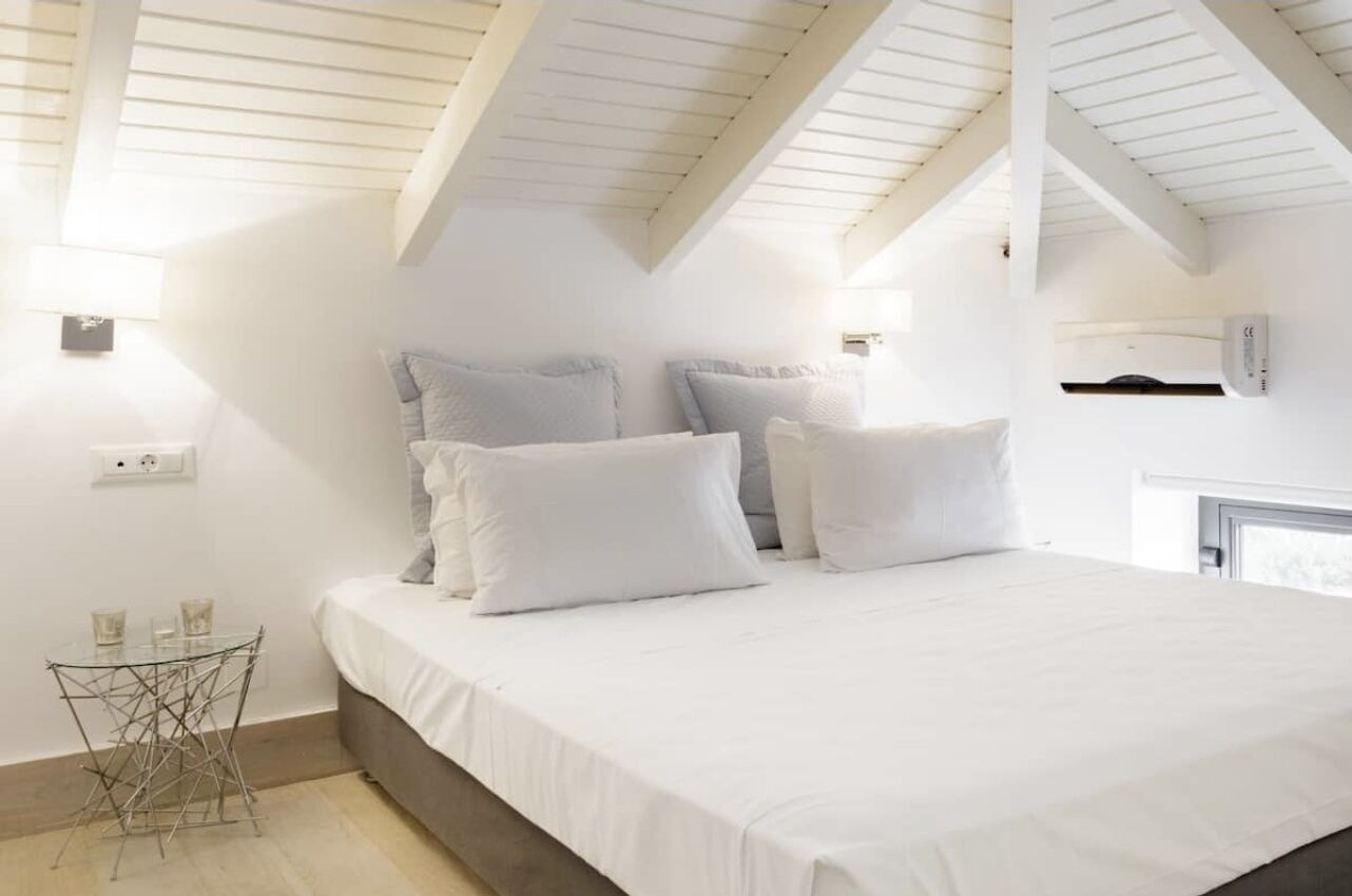 Contemporary Maisonette Apartment with sea view roof top terrace