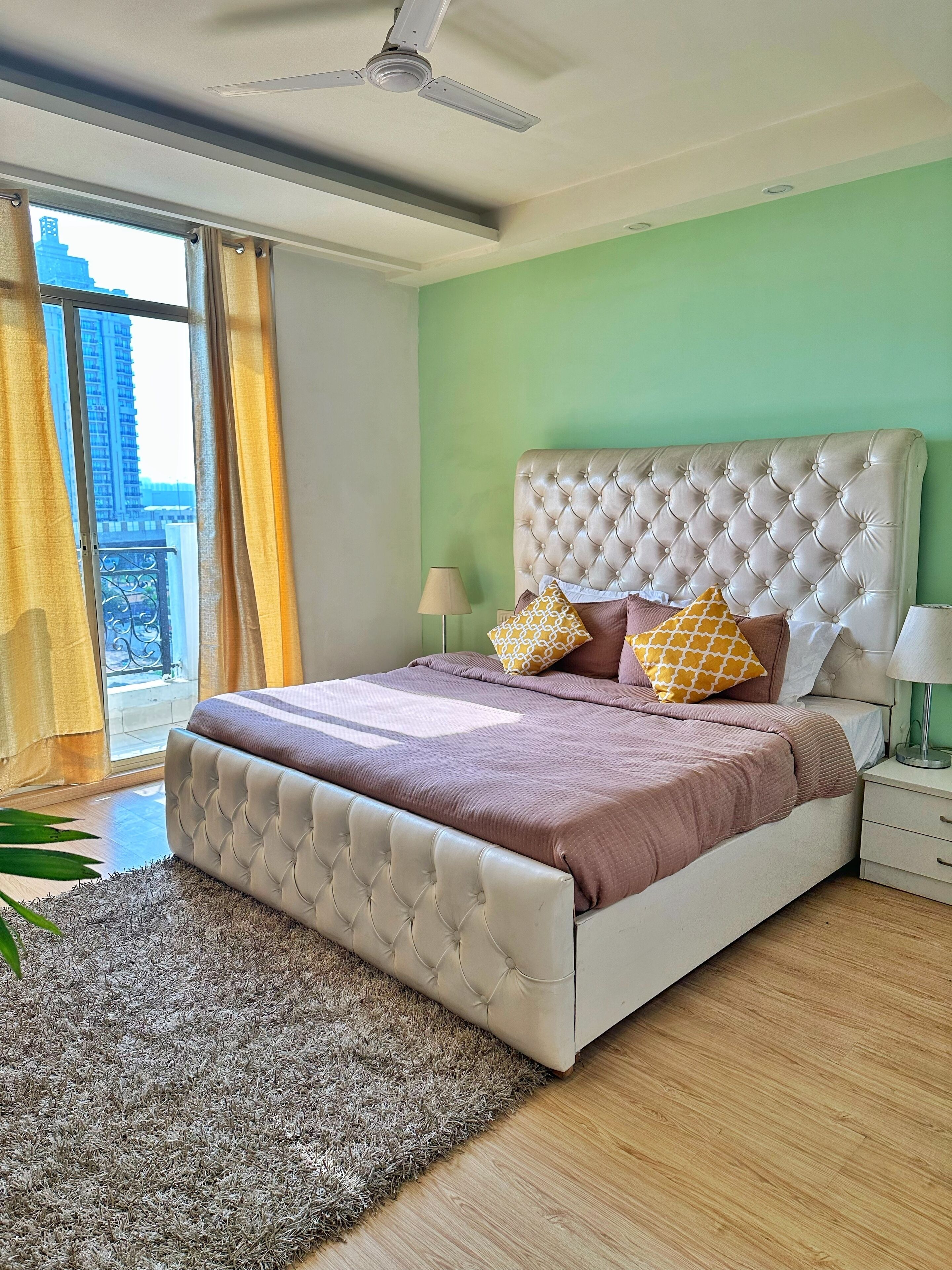 Flamingo Hotel Sector 67