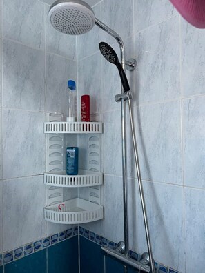 Shower, hair dryer, bidet, towels - Claudia Puertito de Adeje - 2 bedrooms, 70sqm, on the beach (CN)