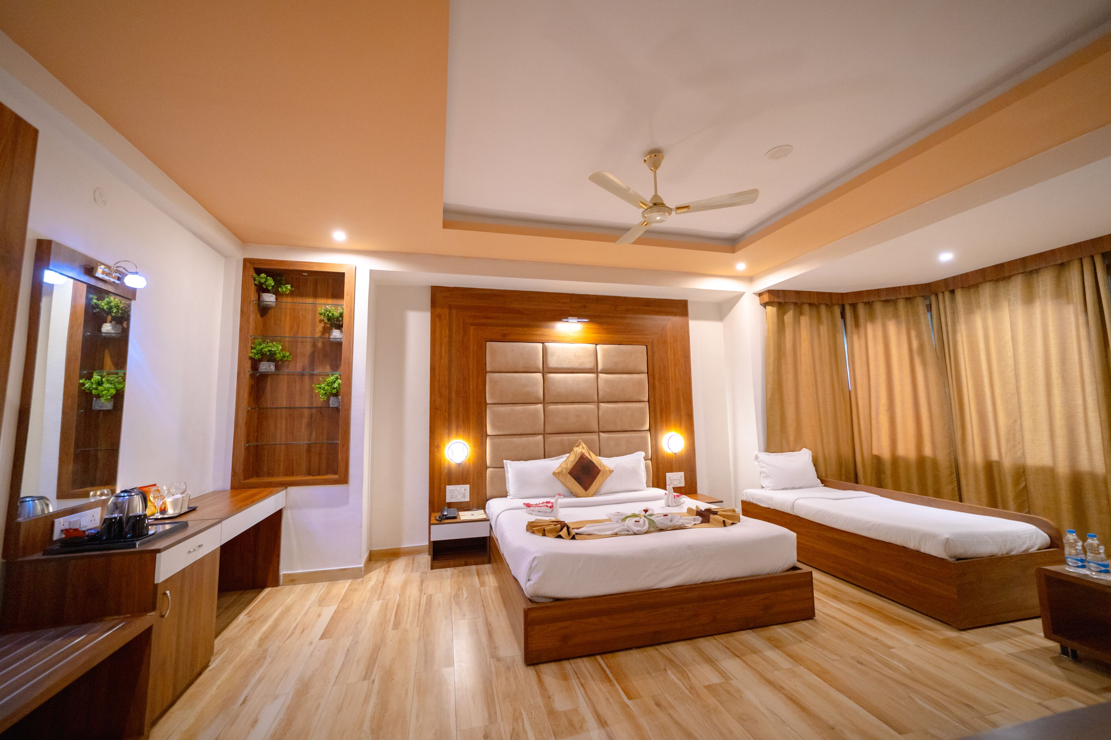 Junior Suite, 1 Double Bed, Non Smoking, Private Bathroom | Premium bedding, individually furnished, desk, laptop workspace