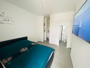 3 bedrooms