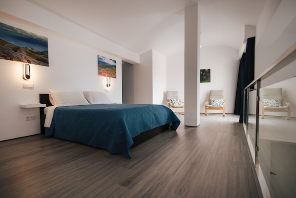 1 bedroom, free WiFi, bed sheets - Penthouse Seaside Apartment B - Faraway (Lagoa)