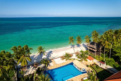Sunny Palms Beach Bungalows