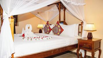 Biệt thự | Két bảo mật tại phòng, trang bị nội thất với thiết kế riêng biệt, bàn