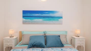 Standard-Apartment, Mehrere Schlafzimmer (Glori House 50m from Marina di Olbia) | 1 Schlafzimmer, BettwÀsche