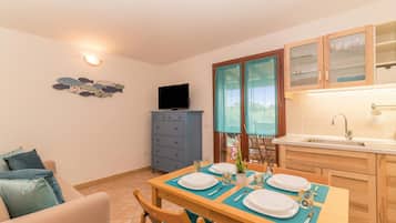 Appartamento Standard, camere multiple (Glori House 50m from Marina di Olbia) | Pasti