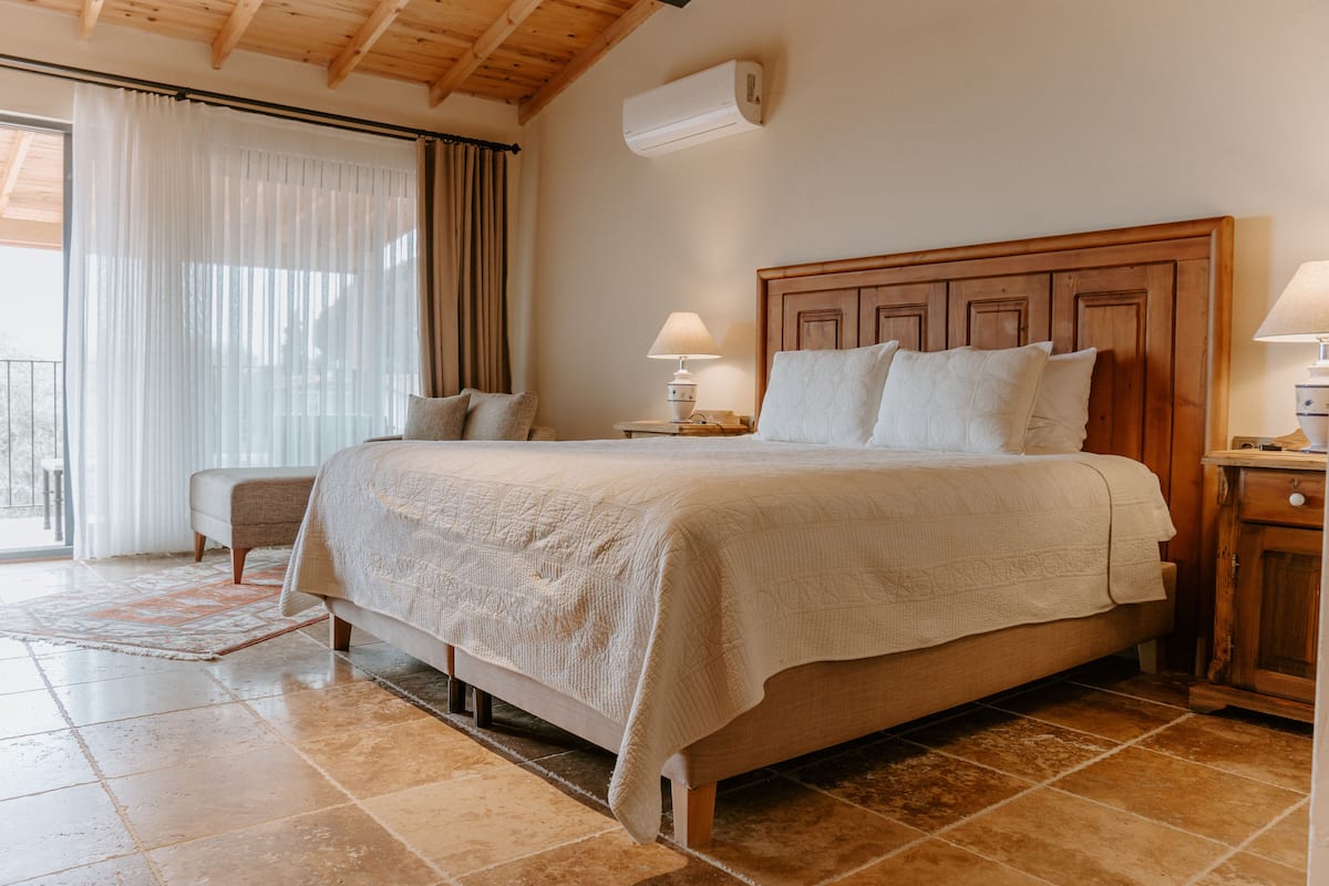 KALAMATA | 1 bedroom, premium bedding, minibar, in-room safe