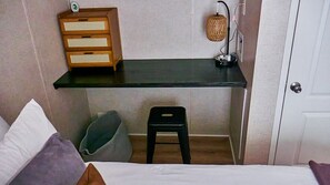 1 bedroom, desk, free WiFi, bed sheets