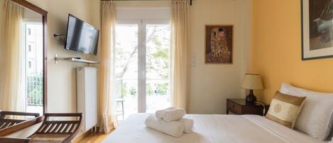 2 Schlafzimmer, Zimmersafe, Schreibtisch, Bügeleisen/Bügelbrett