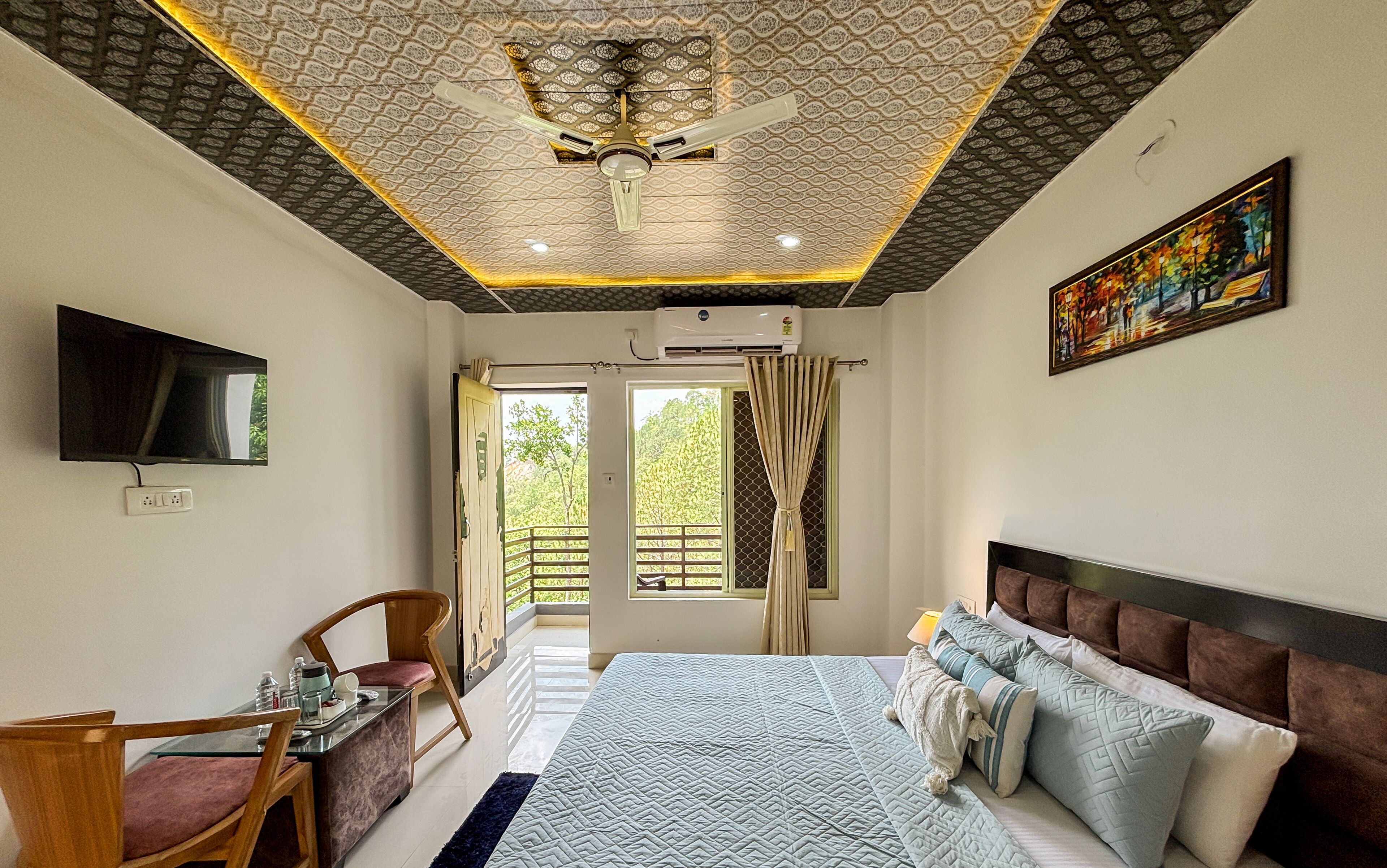 Superior Room | Rollaway beds, free WiFi, bed sheets