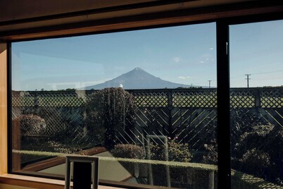 Mt Taranaki Vista Rural Retreat