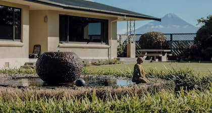 Mt Taranaki Vista Rural Retreat