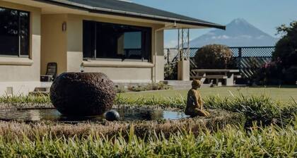 Mt Taranaki Vista Rural Retreat