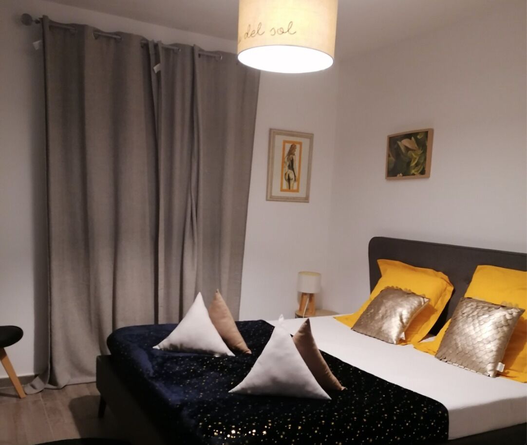 3 chambres, fer et planche à repasser, Wi-Fi gratuit, draps fournis