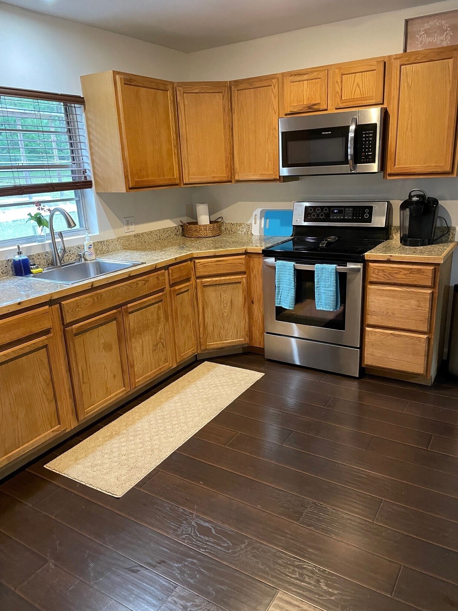 Lake House - Kayaks and Fishing Poles