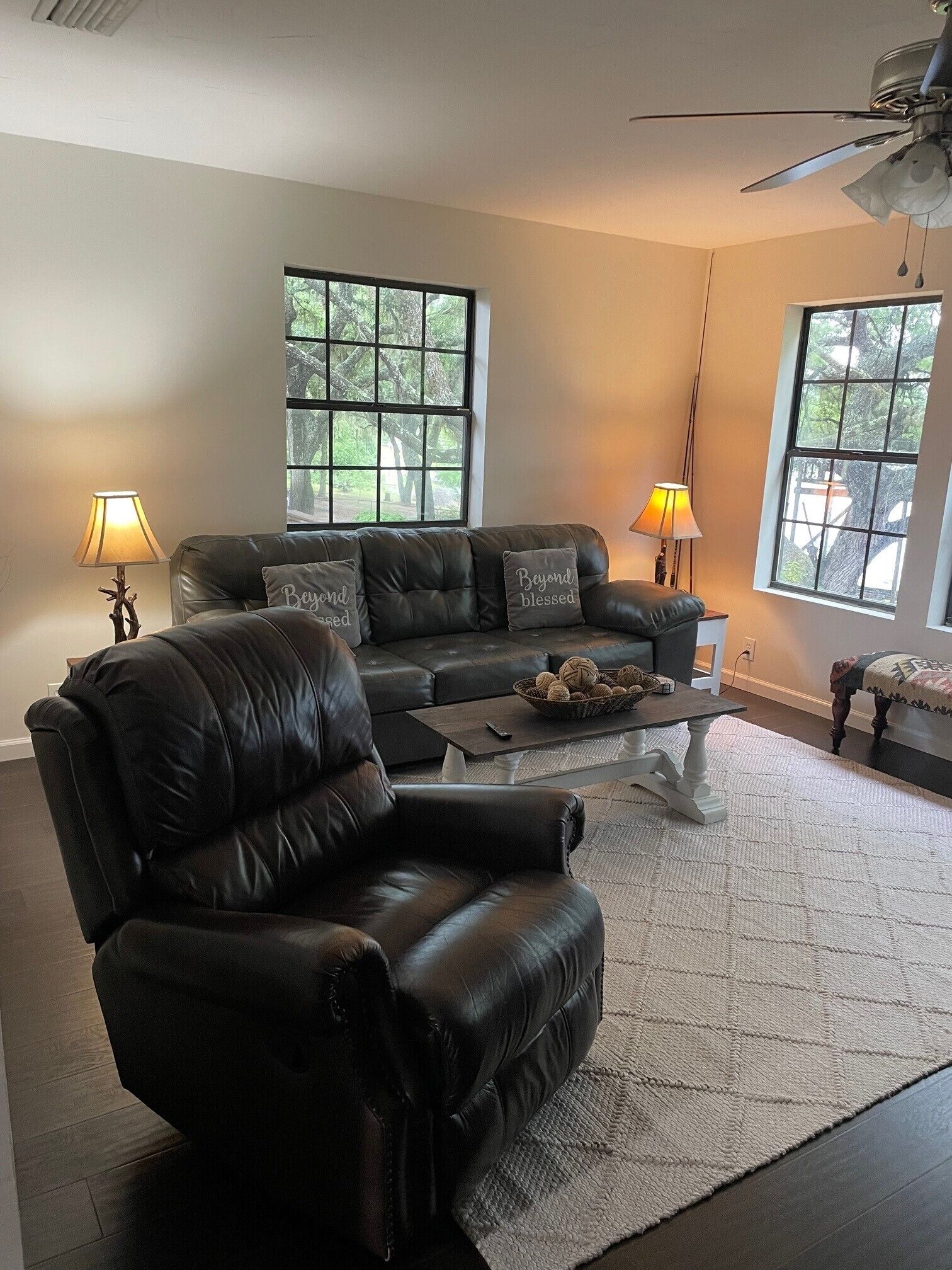 Lake House - Kayaks and Fishing Poles