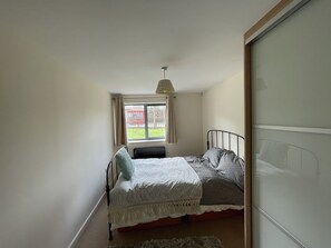 Apartment, 1 Queen Bed