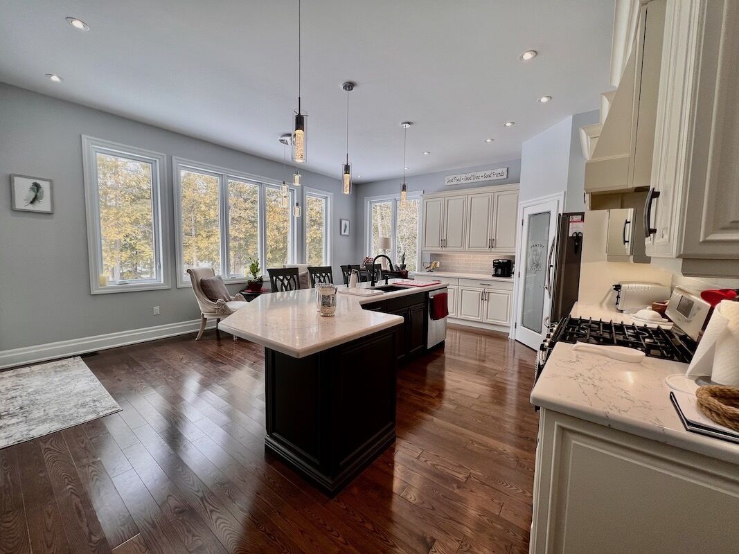 Peace Out on Balsam Lake – Luxury Waterfront Cottage