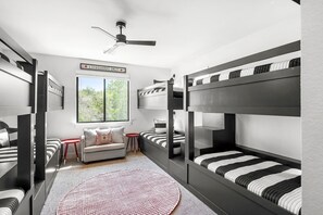5 Schlafzimmer, Bügeleisen/Bügelbrett, Reisekinderbett, kostenloses WLAN