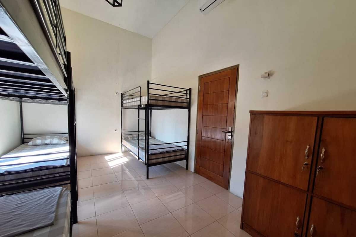 Standard Shared Dormitory, Women only | In-room safe, free WiFi, bed sheets