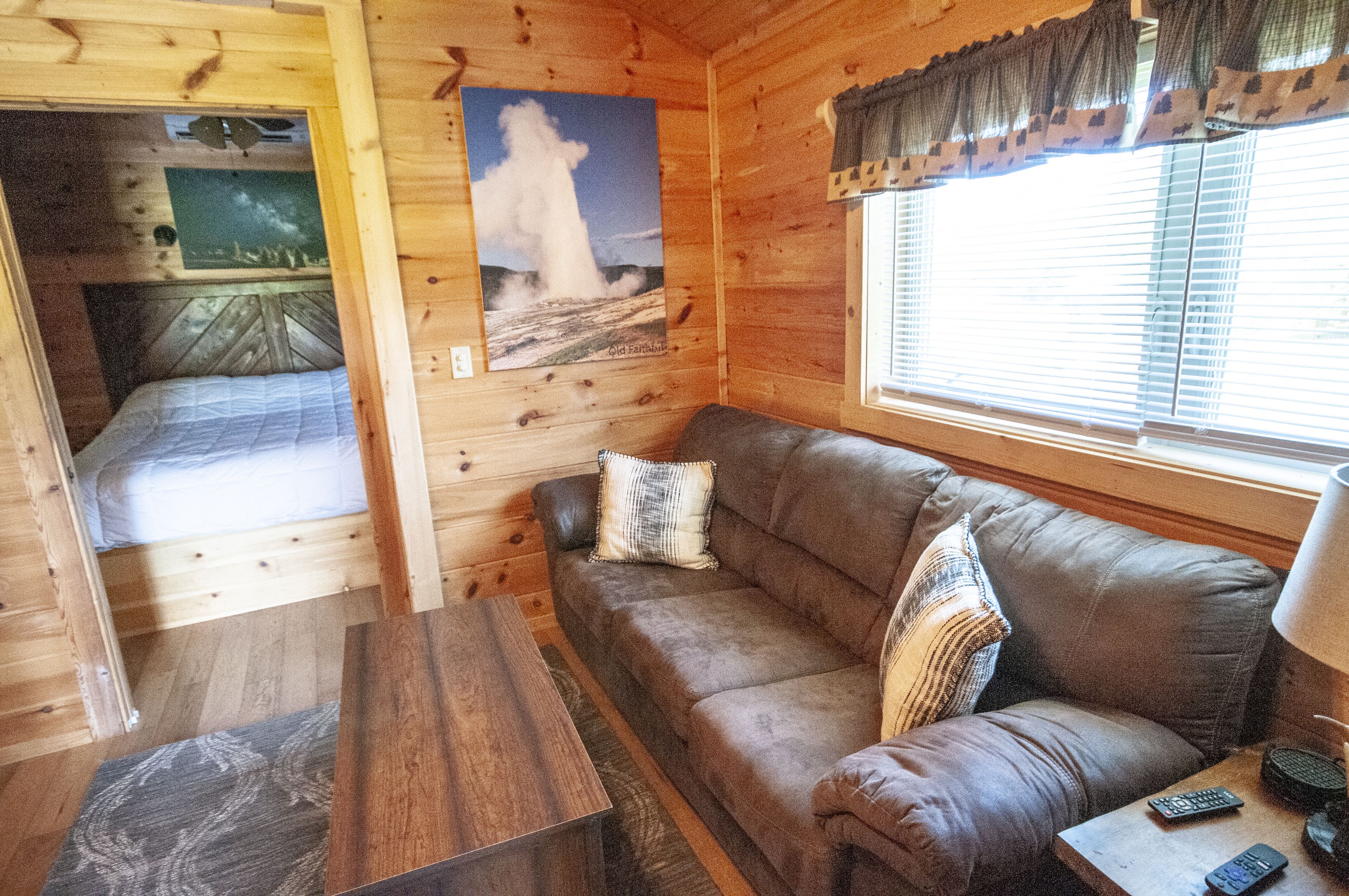 Copperhead Lodge Cabin number 2. 1 bedroom 1 bath Sleeper Sofa. Sleeps 4.