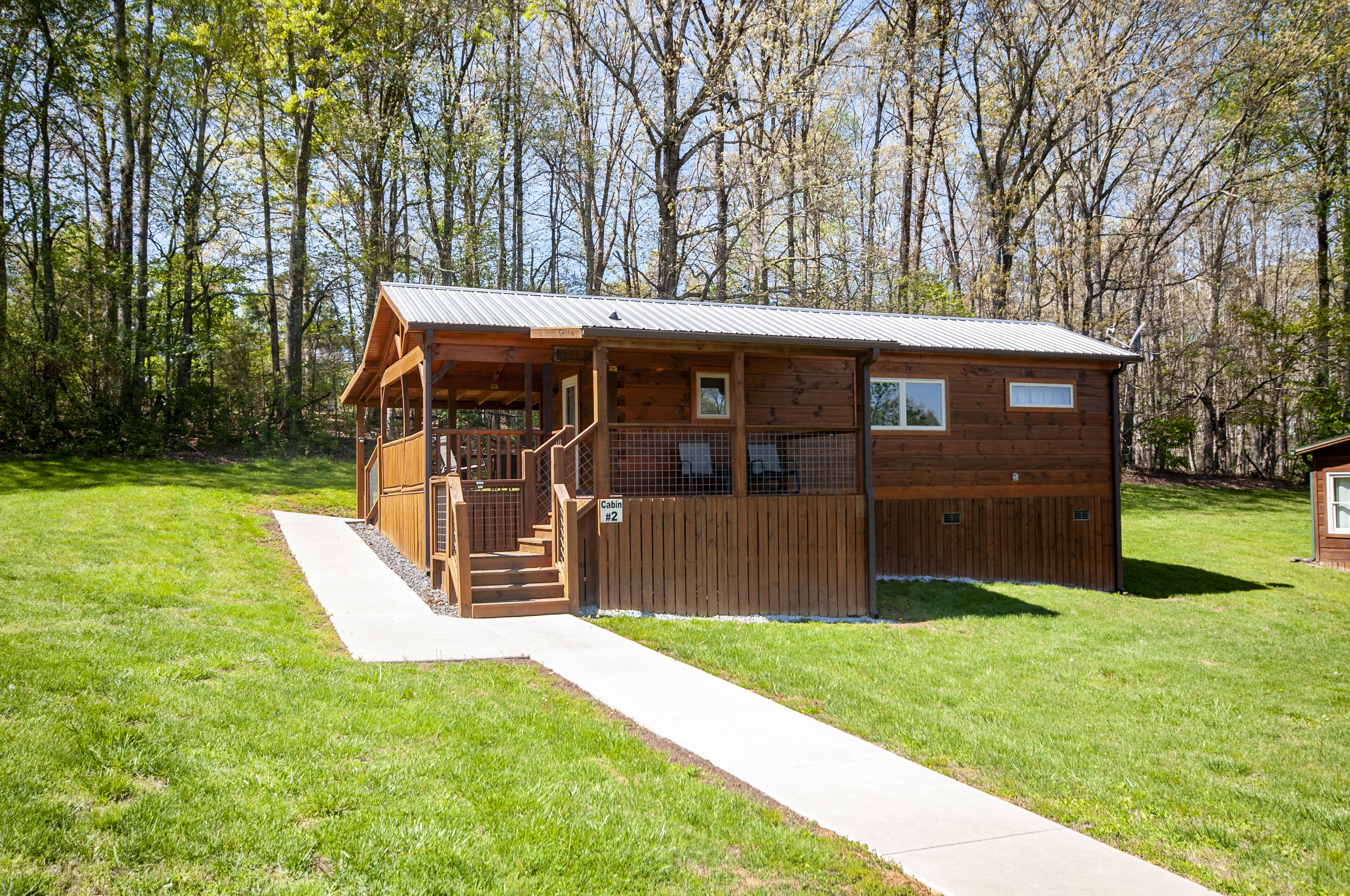 Copperhead Lodge Cabin number 2. 1 bedroom 1 bath Sleeper Sofa. Sleeps 4.