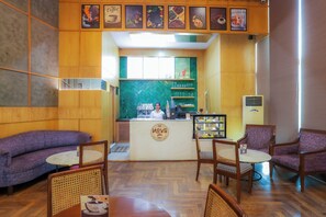 Café - Livbox Hotel at Supernova (Noida)