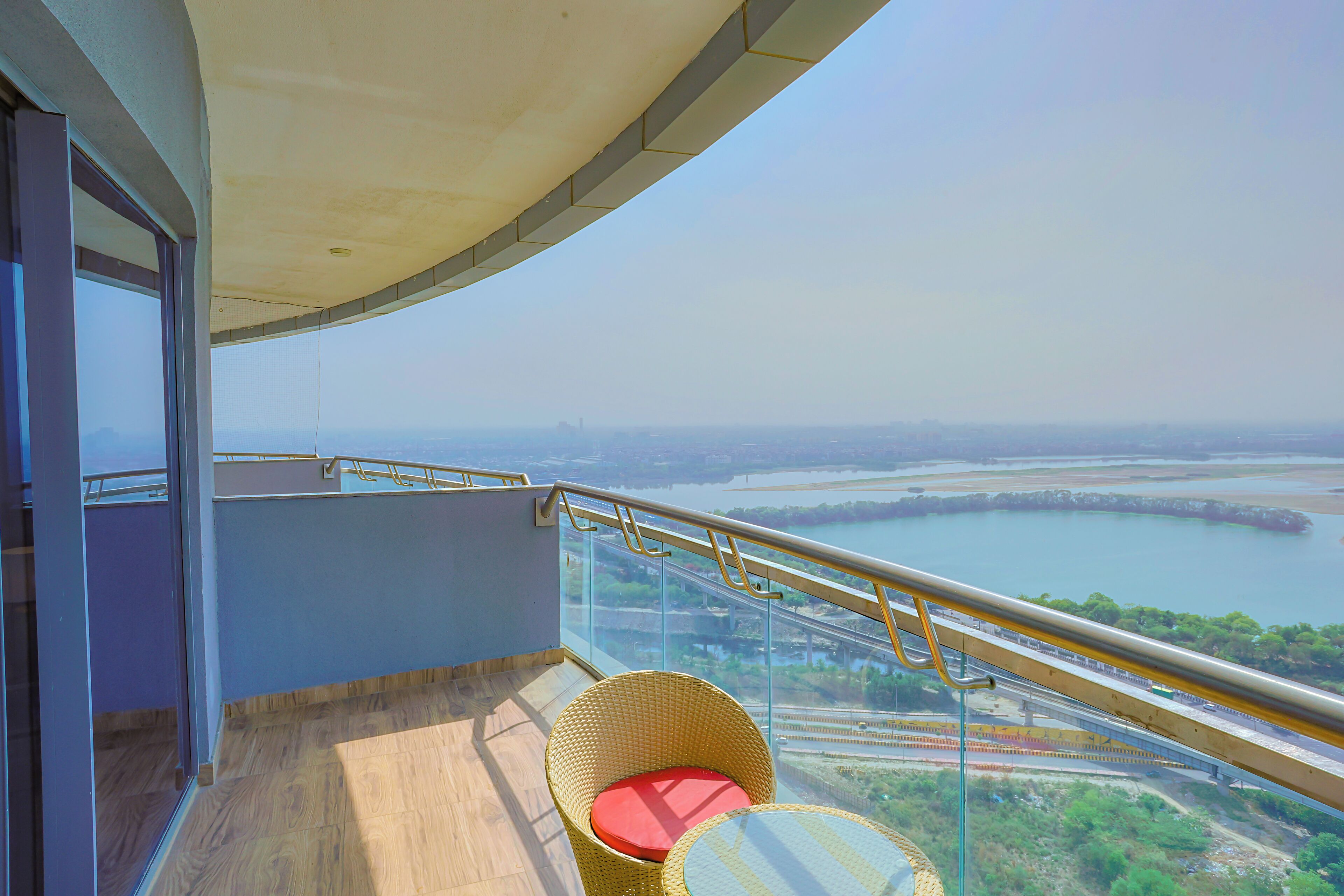 Premium Studio | Balcony view