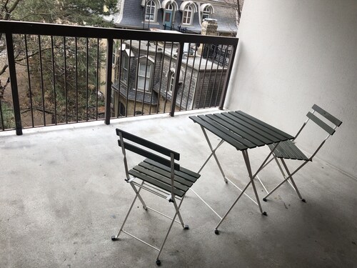 Downtown Toronto near Church St. Village 2 bedroom condo three month summer 2023