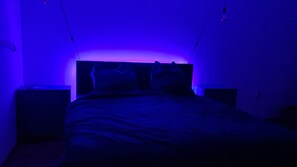 1 多间卧室、客房内保险箱、免费 WiFi、床单