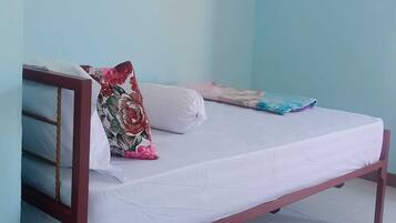 Standard Double Room | Desk, bed sheets