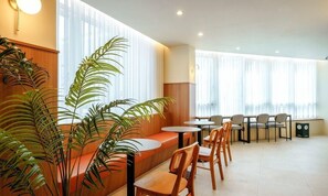 Lobby - H-Avenue Hotel Geomdan New Town (Incheon)
