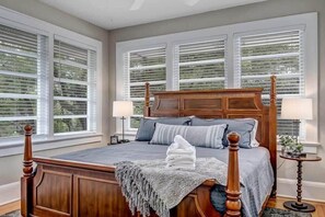 4 bedrooms, iron/ironing board, travel cot, WiFi