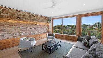 電視、Netflix、書籍、串流服務