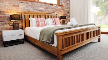 4 間睡房、書桌、Wi-Fi、床單