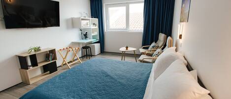 1 bedroom, free WiFi, bed sheets