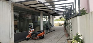 Fachada de la propiedad