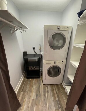 Interior - Rural fun close to everything in Charlotte (Charlotte)