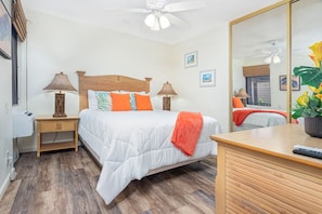 2 bedrooms, desk, iron/ironing board, WiFi - BH 115 · Central and Bright 2 BR, 2 BA, Pool & Oceanview (Lihue)