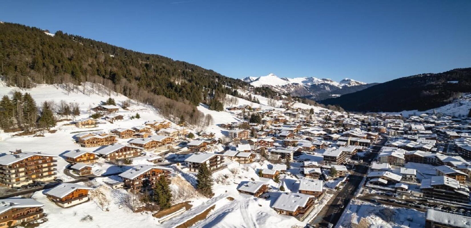 SITUATED IN THE BEAUTIFUL 11TH CENTURY VILLAGE OF LesGets-EXCEPTIONAL FAMILYHOME