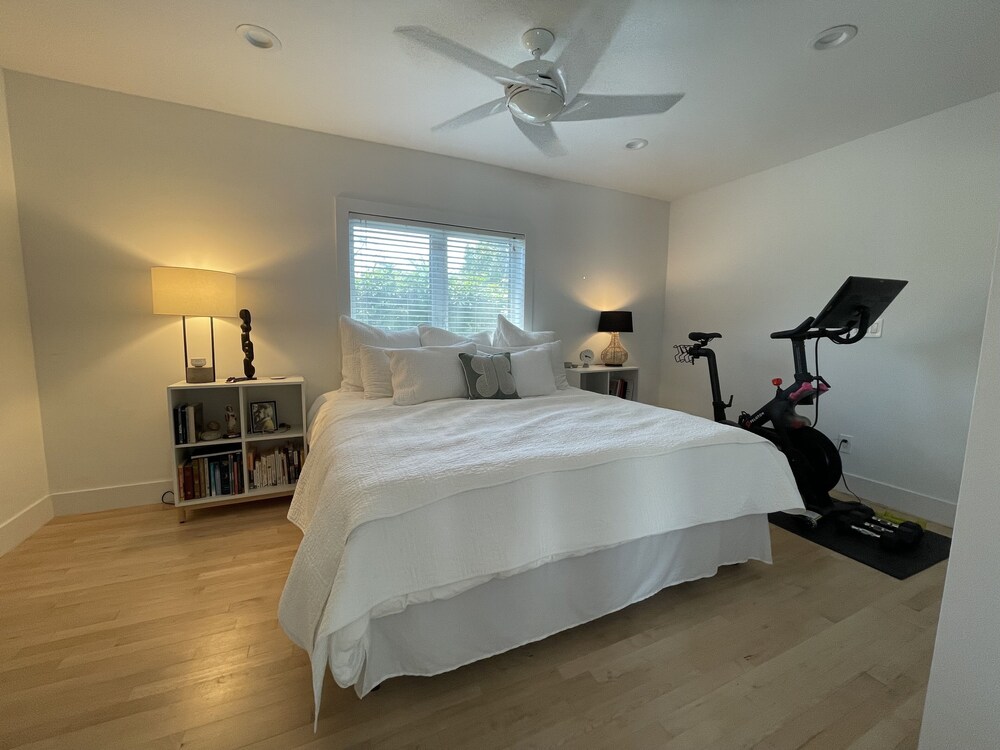 Centrally located, beautiful Coral Gables family home! Coral Gables