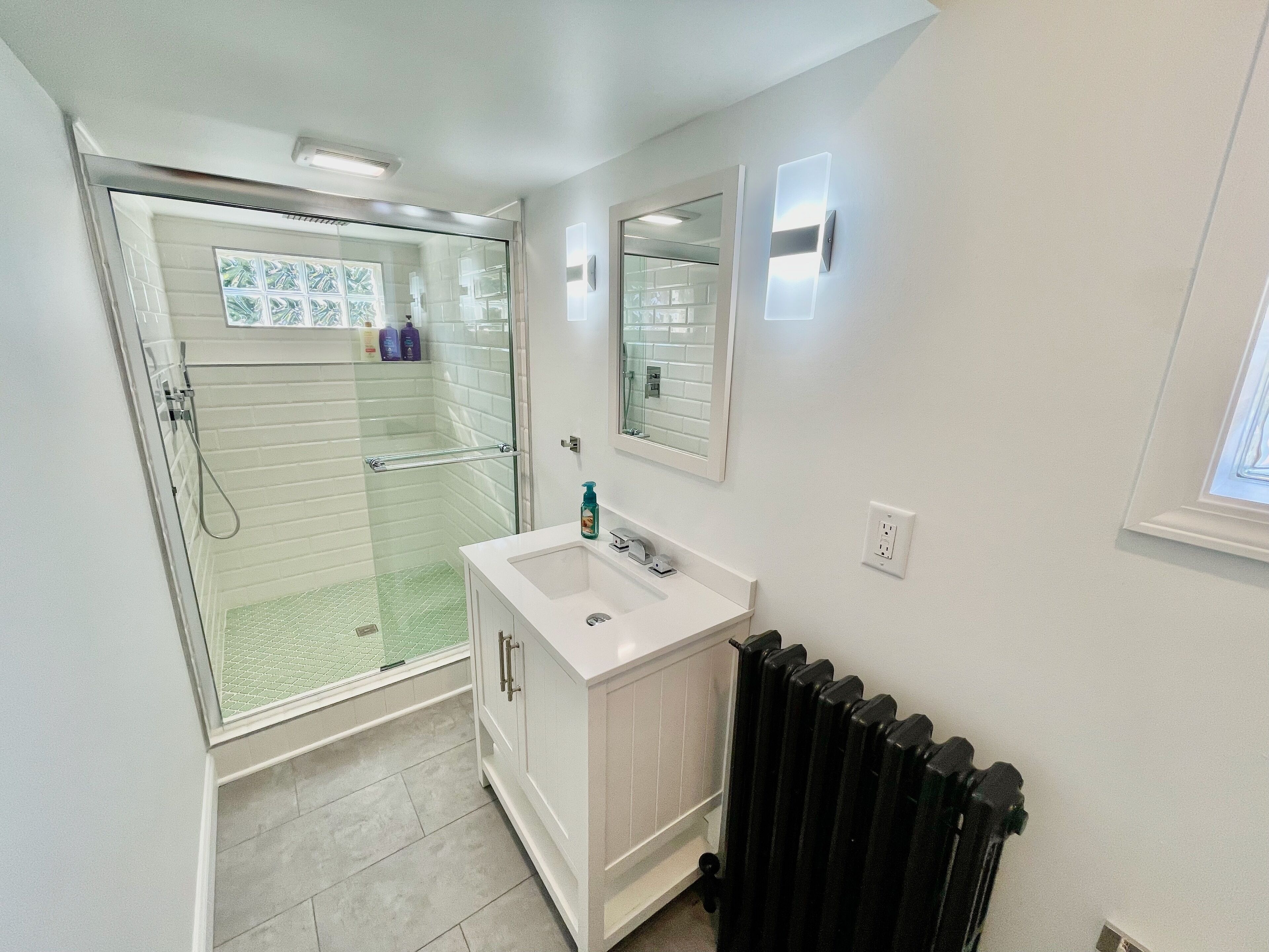 Modern-Ish Downtown, 2 bedroom lower unit